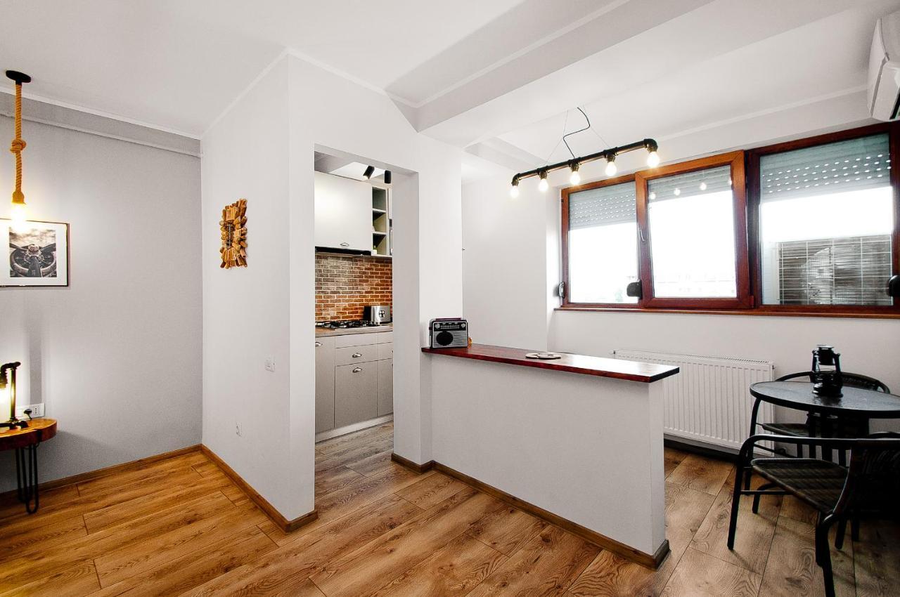 Wood&Steel Apartment Galaţi Exterior foto